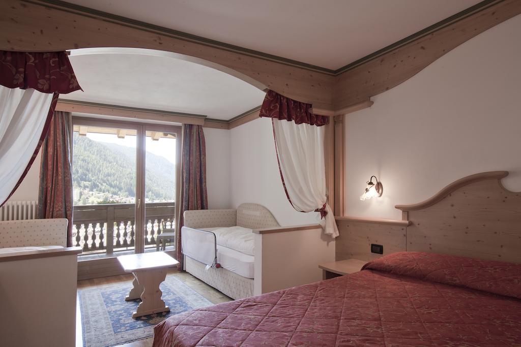 Resort Dolce Casa - Family & Spa Hotel Moena Szoba fotó